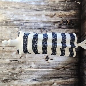 Donna Ricco Lace Dress